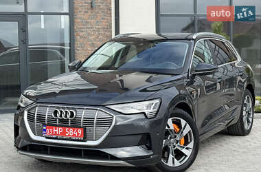 Внедорожник / Кроссовер Audi e-tron 2020 в 