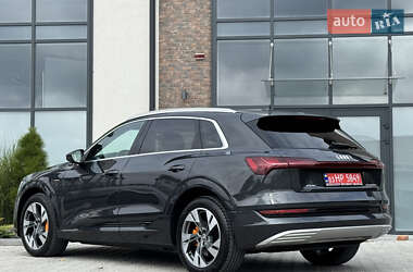Внедорожник / Кроссовер Audi e-tron 2020 в 