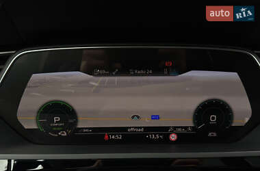 Внедорожник / Кроссовер Audi e-tron 2020 в 
