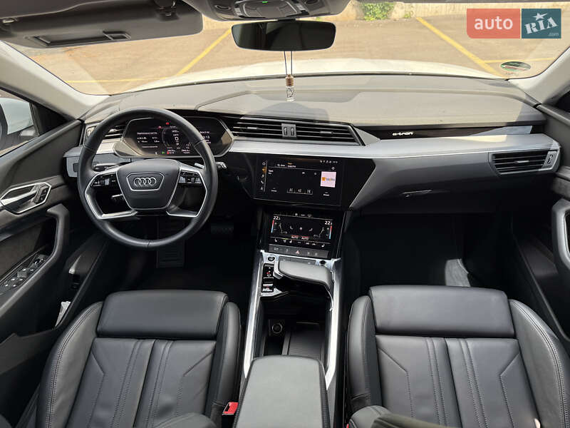 Позашляховик / Кросовер Audi e-tron 2021 в Рівному фото 47 Позашляховик / Кросовер Audi e-tron 2021 в Рівному