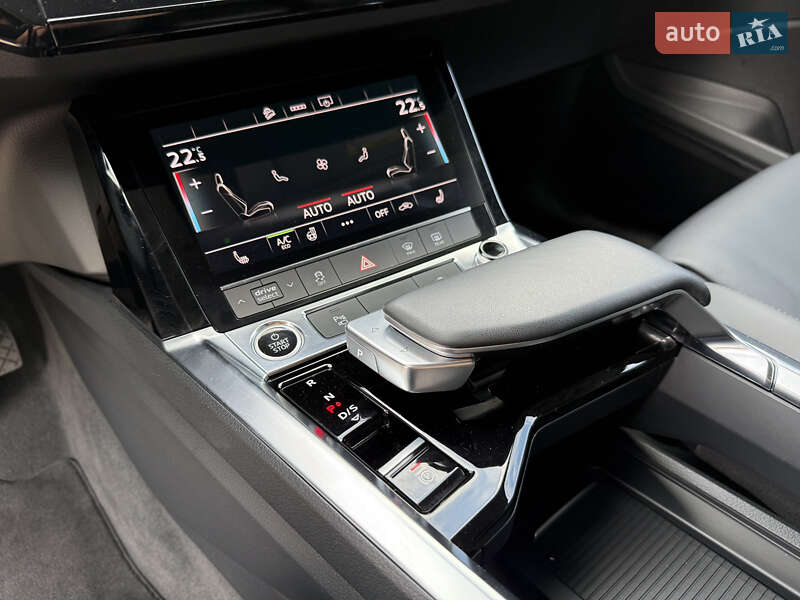 Позашляховик / Кросовер Audi e-tron 2021 в Рівному фото 67 Позашляховик / Кросовер Audi e-tron 2021 в Рівному