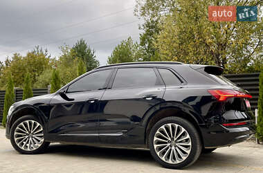 Внедорожник / Кроссовер Audi e-tron 2019 в 