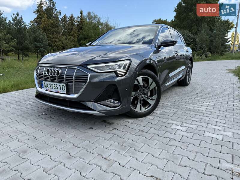 Внедорожник / Кроссовер Audi e-tron 2021 в Киеве