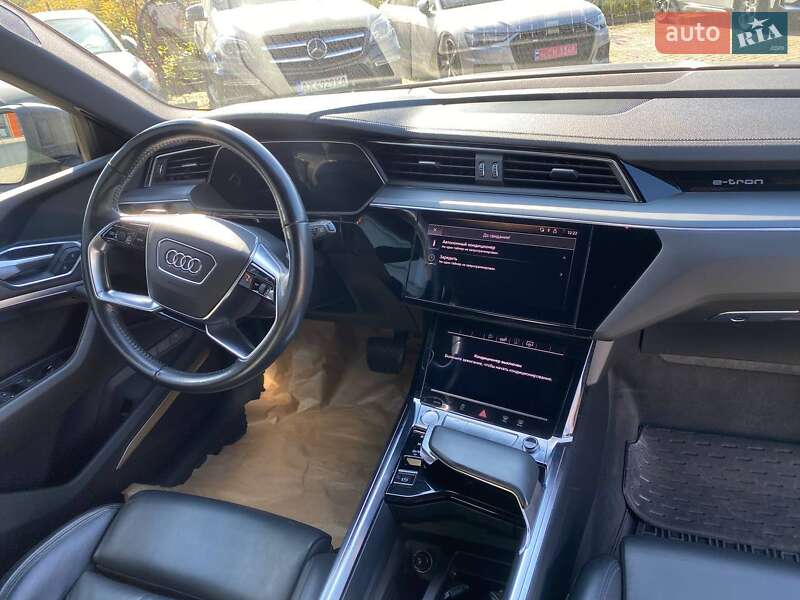 Внедорожник / Кроссовер Audi e-tron 2019 в Львове