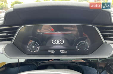 Позашляховик / Кросовер Audi e-tron 2021 в 