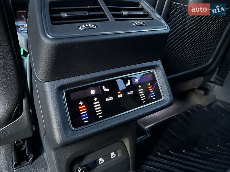 Позашляховик / Кросовер Audi e-tron 2021 в Мукачевому
