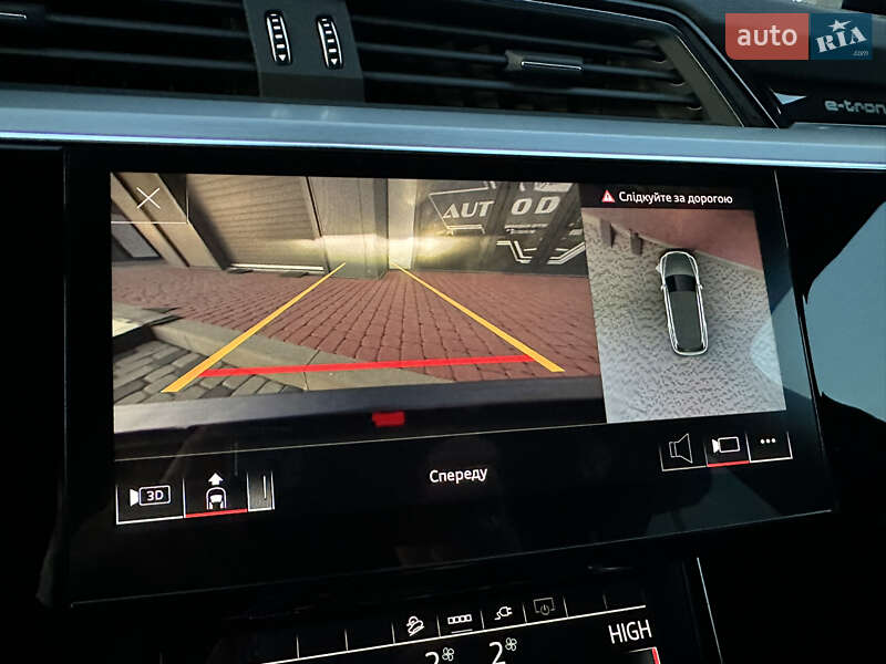 Позашляховик / Кросовер Audi e-tron 2021 в Мукачевому
