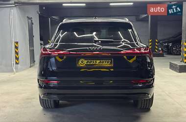 Внедорожник / Кроссовер Audi e-tron 2023 в 
