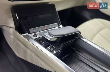 Внедорожник / Кроссовер Audi e-tron 2023 в 