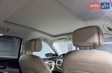 Внедорожник / Кроссовер Audi e-tron 2023 в 