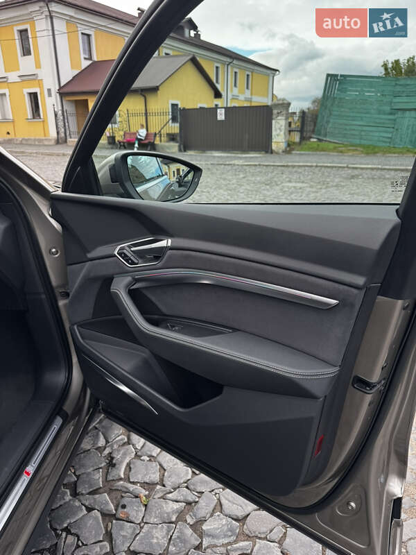 Внедорожник / Кроссовер Audi e-tron 2021 в Луцке