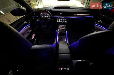 Внедорожник / Кроссовер Audi e-tron 2021 в 