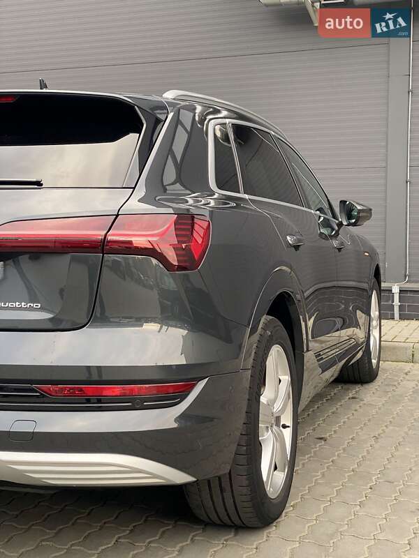 Внедорожник / Кроссовер Audi e-tron 2021 в Бориславе