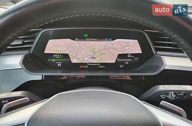 Внедорожник / Кроссовер Audi e-tron 2021 в 