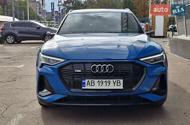 Позашляховик / Кросовер Audi e-tron 2020 в 