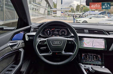 Позашляховик / Кросовер Audi e-tron 2020 в 