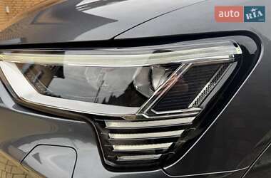 Позашляховик / Кросовер Audi e-tron 2022 в 