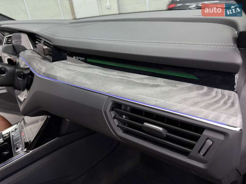 Внедорожник / Кроссовер Audi e-tron 2021 в Луцке