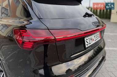 Внедорожник / Кроссовер Audi e-tron 2022 в 