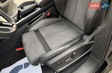 Внедорожник / Кроссовер Audi e-tron 2022 в 
