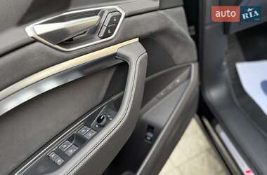 Внедорожник / Кроссовер Audi e-tron 2022 в 