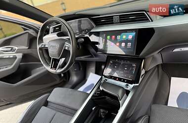 Внедорожник / Кроссовер Audi e-tron 2022 в 