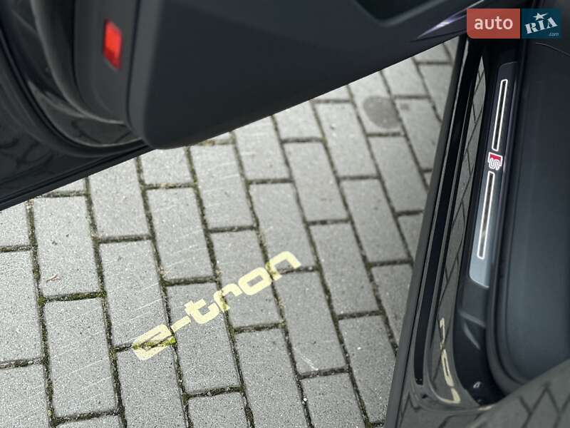 Позашляховик / Кросовер Audi e-tron 2020 в Львові