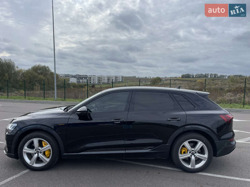 Позашляховик / Кросовер Audi e-tron 2023 в Рівному