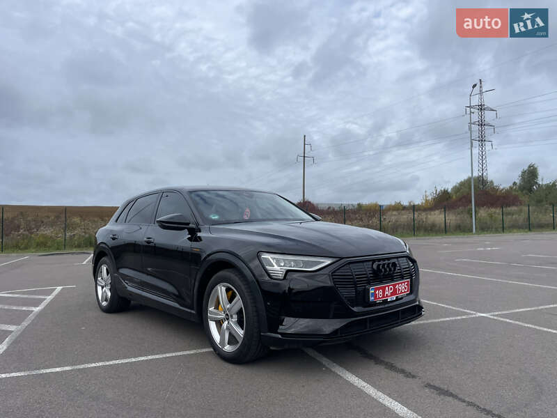 Позашляховик / Кросовер Audi e-tron 2023 в Рівному