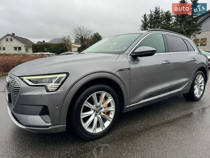 Позашляховик / Кросовер Audi e-tron 2019 в Чернівцях