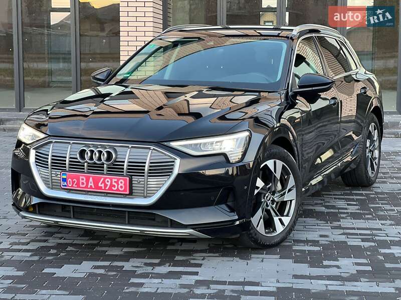 Позашляховик / Кросовер Audi e-tron 2022 в Вінниці