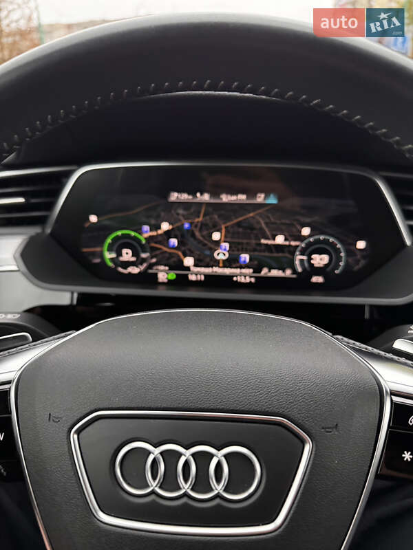 Позашляховик / Кросовер Audi e-tron 2019 в Ужгороді