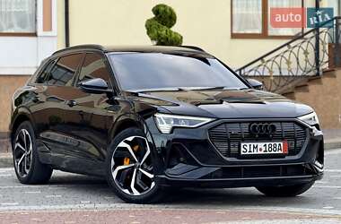 Внедорожник / Кроссовер Audi e-tron 2022 в 