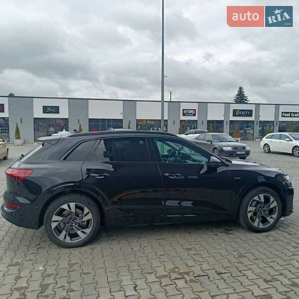 Позашляховик / Кросовер Audi e-tron 2021 в Дніпрі