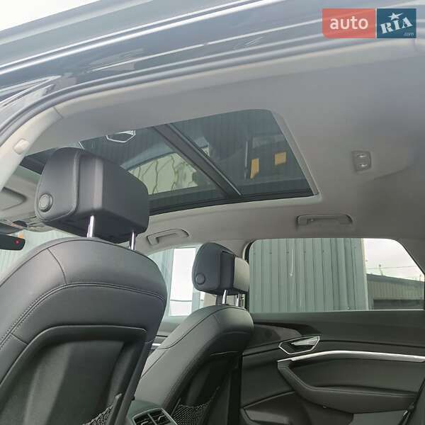 Позашляховик / Кросовер Audi e-tron 2021 в Дніпрі