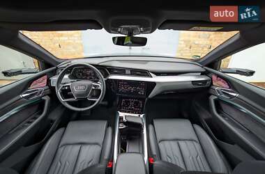 Внедорожник / Кроссовер Audi e-tron 2020 в 