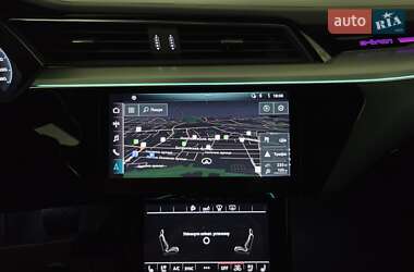 Внедорожник / Кроссовер Audi e-tron 2020 в 