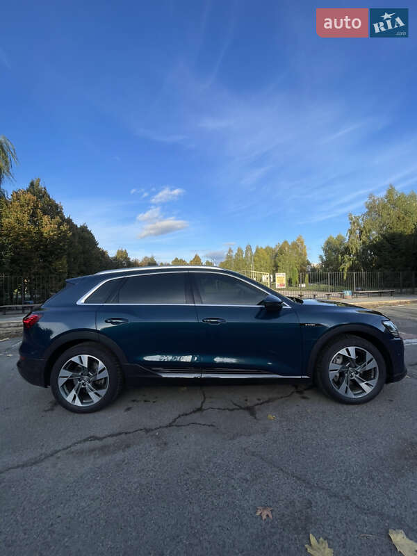 Внедорожник / Кроссовер Audi e-tron 2021 в Киеве