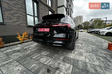 Позашляховик / Кросовер Audi e-tron 2019 в 