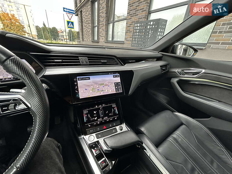 Внедорожник / Кроссовер Audi e-tron 2019 в Львове