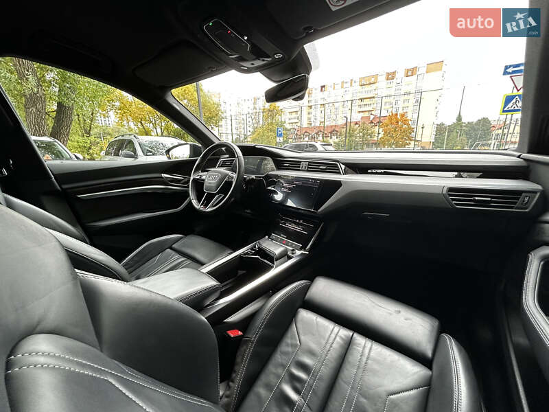 Внедорожник / Кроссовер Audi e-tron 2019 в Львове