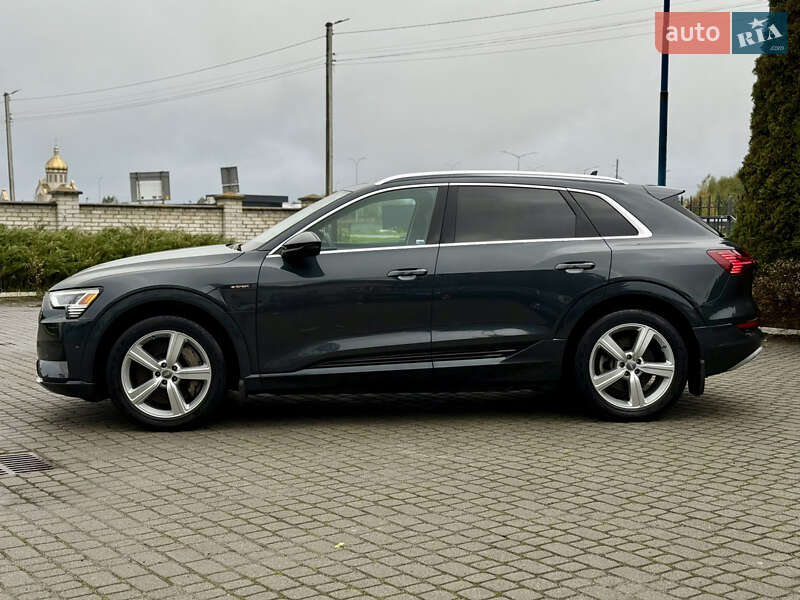 Внедорожник / Кроссовер Audi e-tron 2019 в Львове
