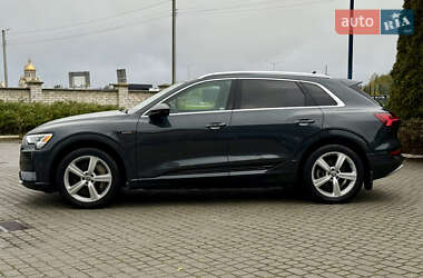 Внедорожник / Кроссовер Audi e-tron 2019 в 