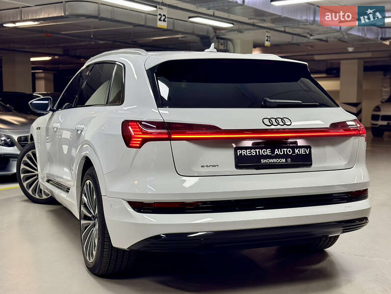 Позашляховик / Кросовер Audi e-tron 2019 в Києві