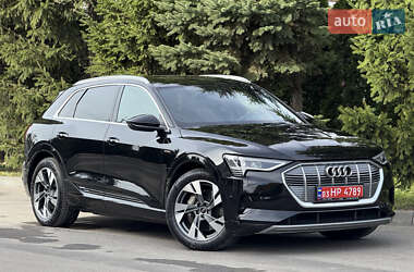 Внедорожник / Кроссовер Audi e-tron 2020 в 