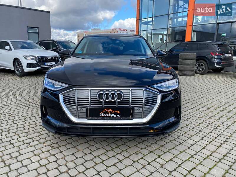 Позашляховик / Кросовер Audi e-tron 2022 в Львові