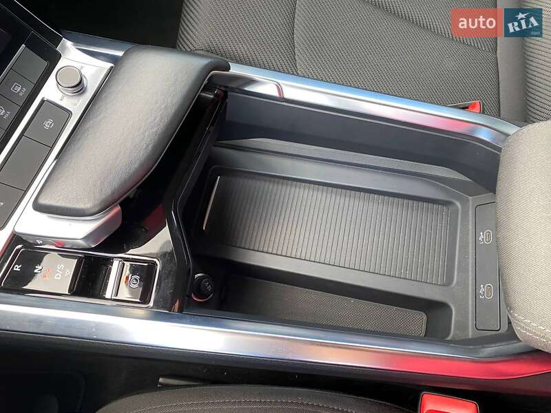 Позашляховик / Кросовер Audi e-tron 2022 в Львові