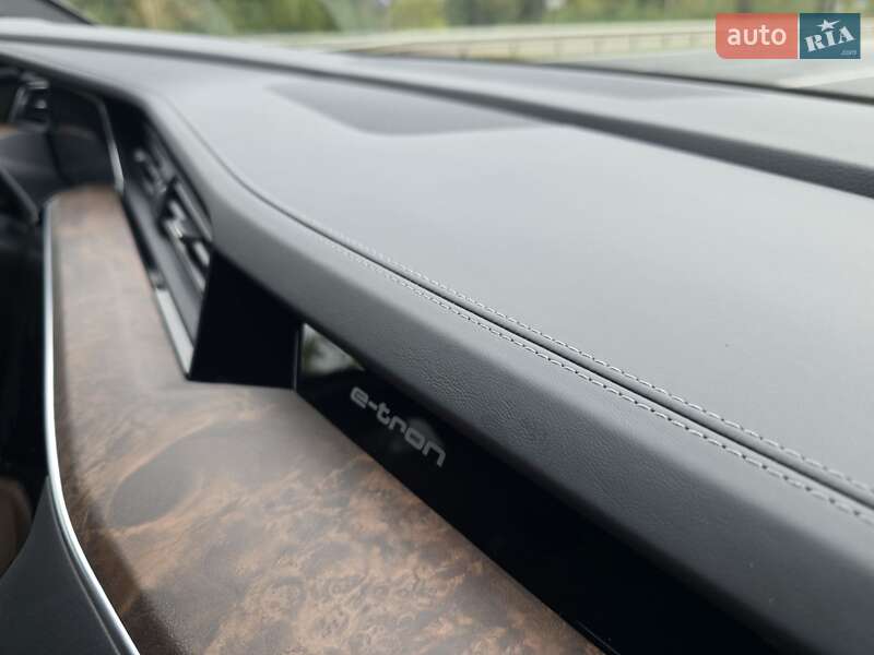 Внедорожник / Кроссовер Audi e-tron 2021 в Ковеле