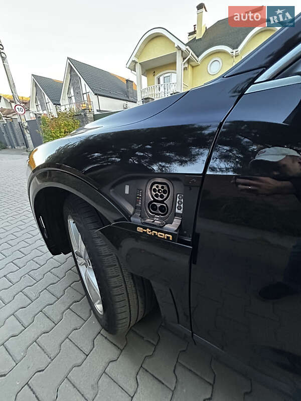 Позашляховик / Кросовер Audi e-tron 2023 в Києві