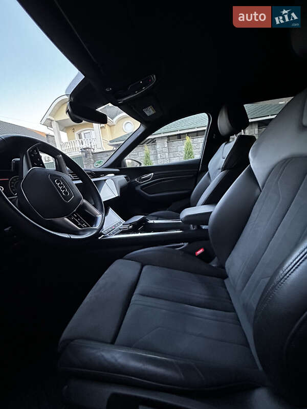 Позашляховик / Кросовер Audi e-tron 2023 в Києві